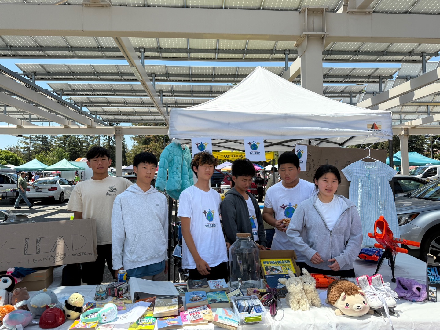 SV-LEAD members at a fundraising event